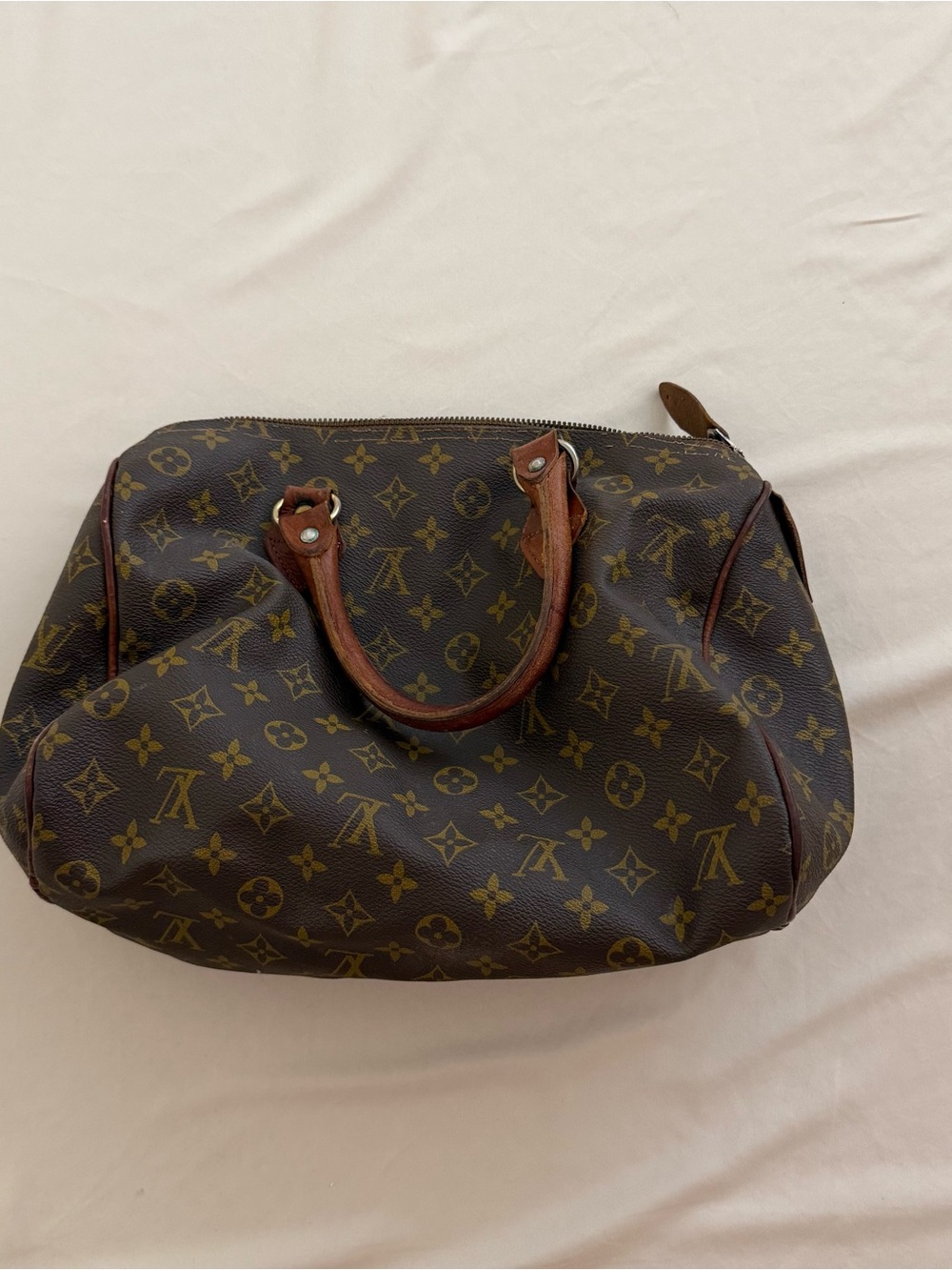 Vintage Louis Vuitton Monogram Speedy 30 bag